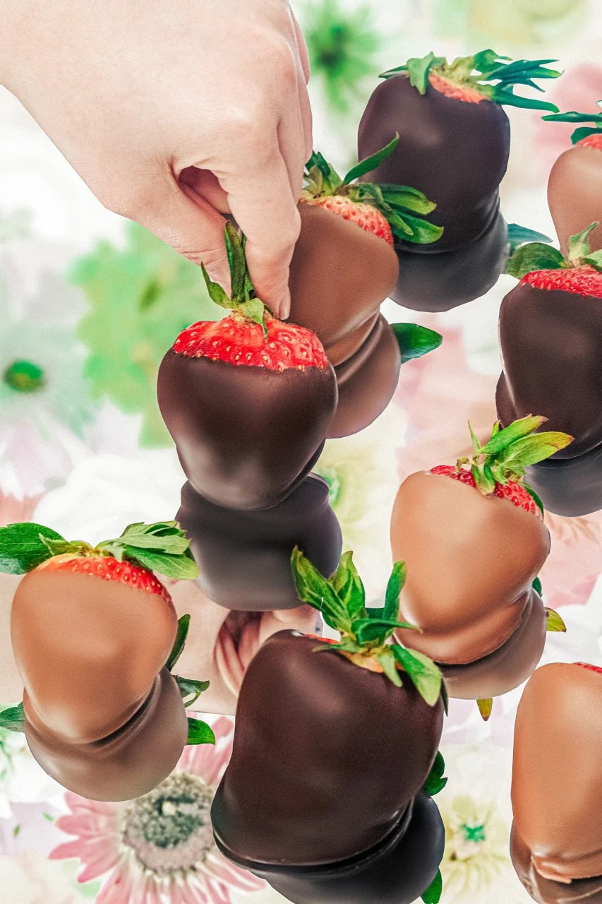 Chocolate-covered strawberries as a last minute Valentine’s Day gift