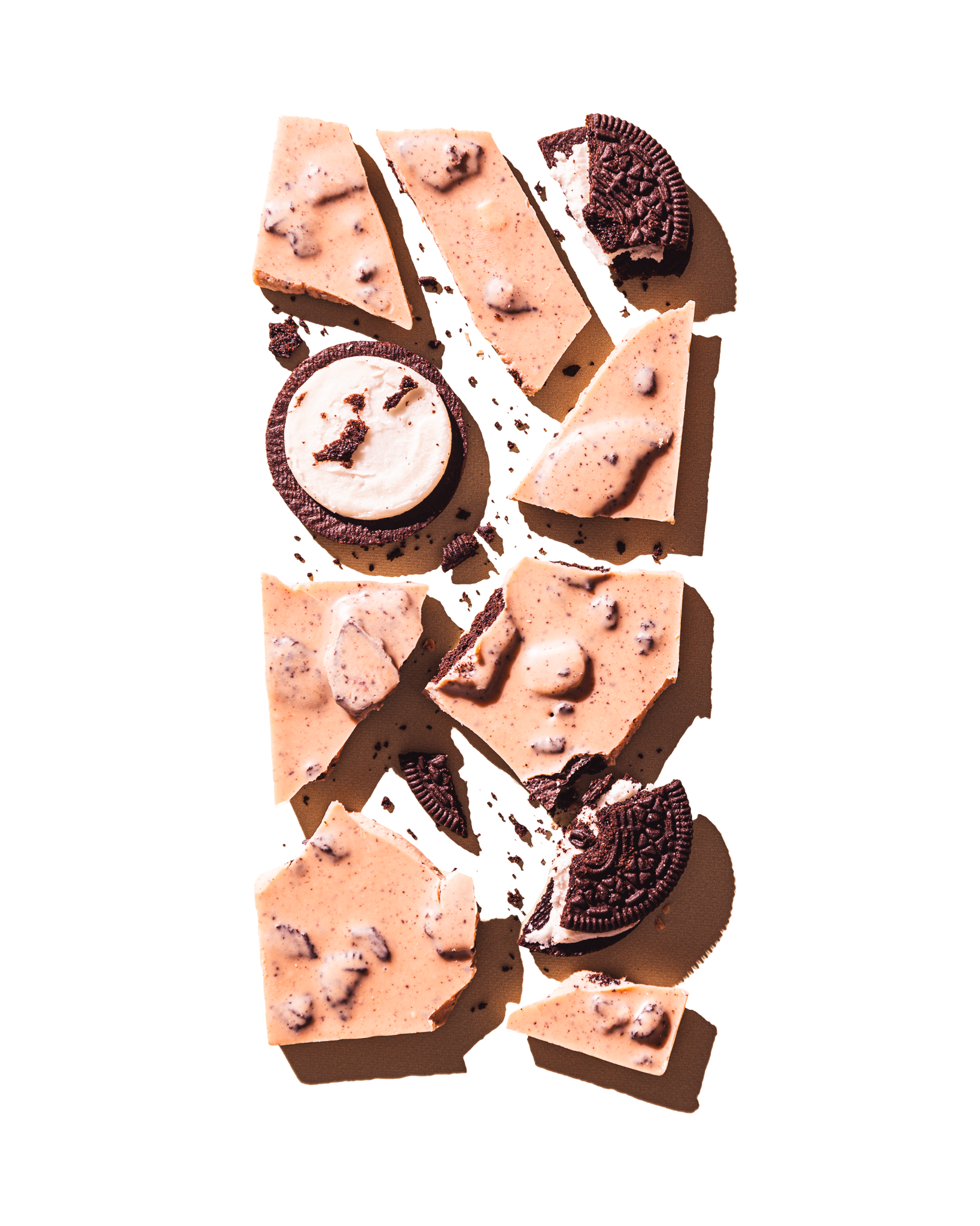 Compartes best cookies and cream chocolate gift bar, white chocolate with dark sandwich cookies