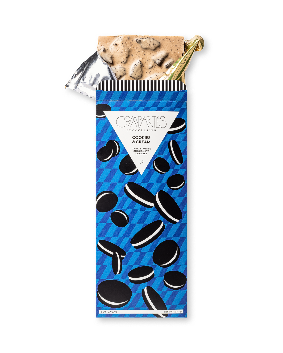 Compartes best cookies and cream chocolate gift bar, deep blue sandwich cookie wrapper, white chocolate