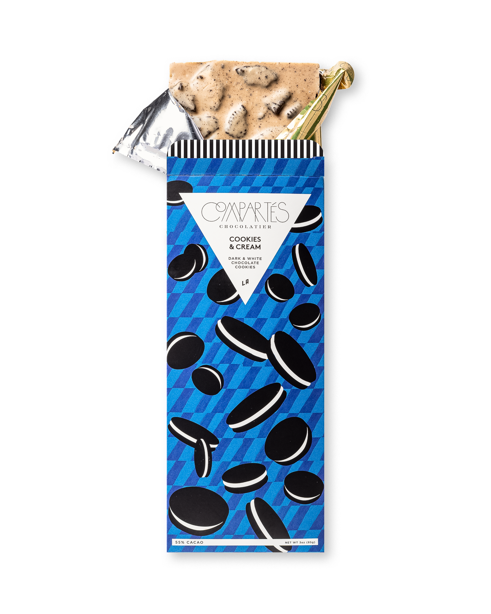 Compartes best cookies and cream chocolate gift bar, deep blue sandwich cookie wrapper, white chocolate