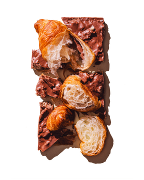 Compartes best croissant chocolate bar gift, milk chocolate with flaky croissant