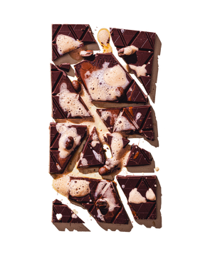Compartes best chocolate gift, espresso martini dark chocolate bar with coffee beans and foam, vodka